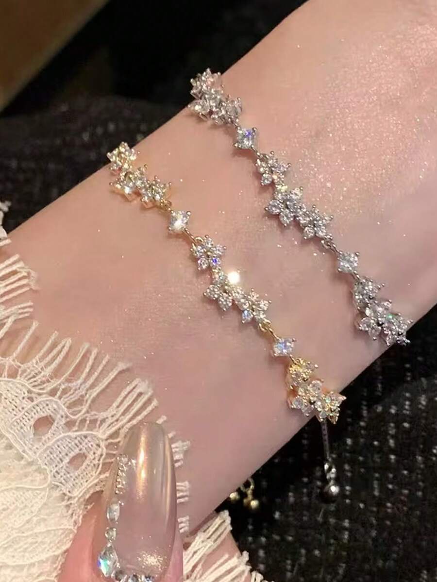 Elegant Floral Adjustable Bracelet
