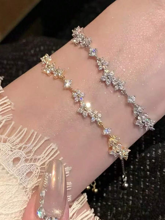 Elegant Floral Adjustable Bracelet