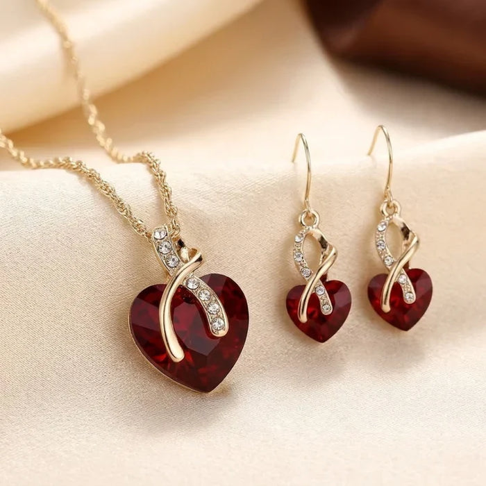 Twisted Ruby Heart Jewelry Set – Gold
