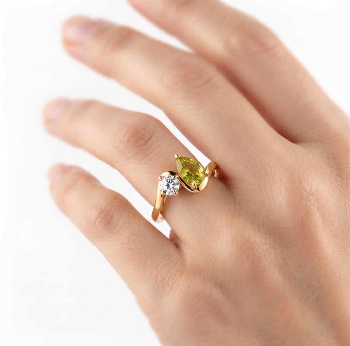 Vibrant Peridot Crystal Ring