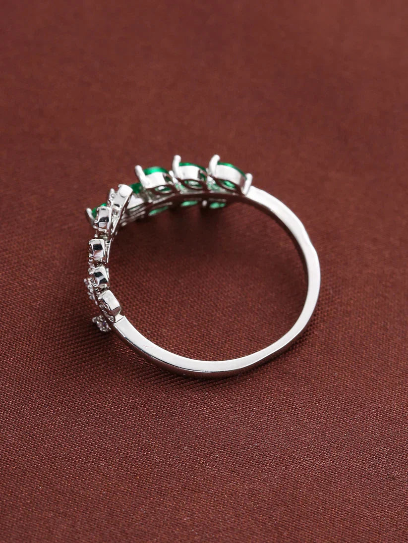 Antique-Inspired Green Leaf Ring