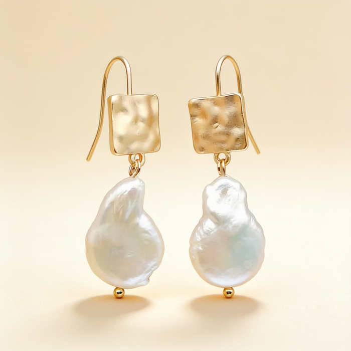 Chic Freshwater Pearl Earrings