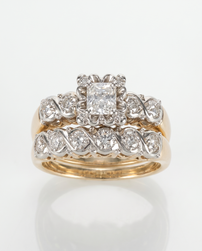 Vintage Radiant Gold Ring