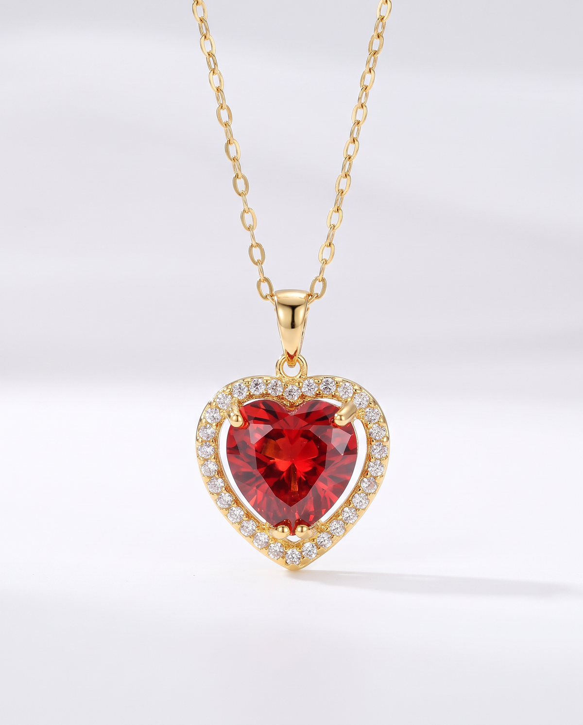Elegant Gold Pendant Necklace