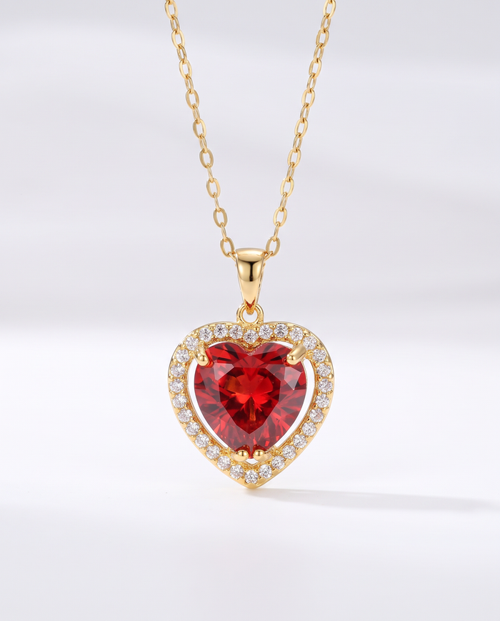 Elegant Gold Pendant Necklace