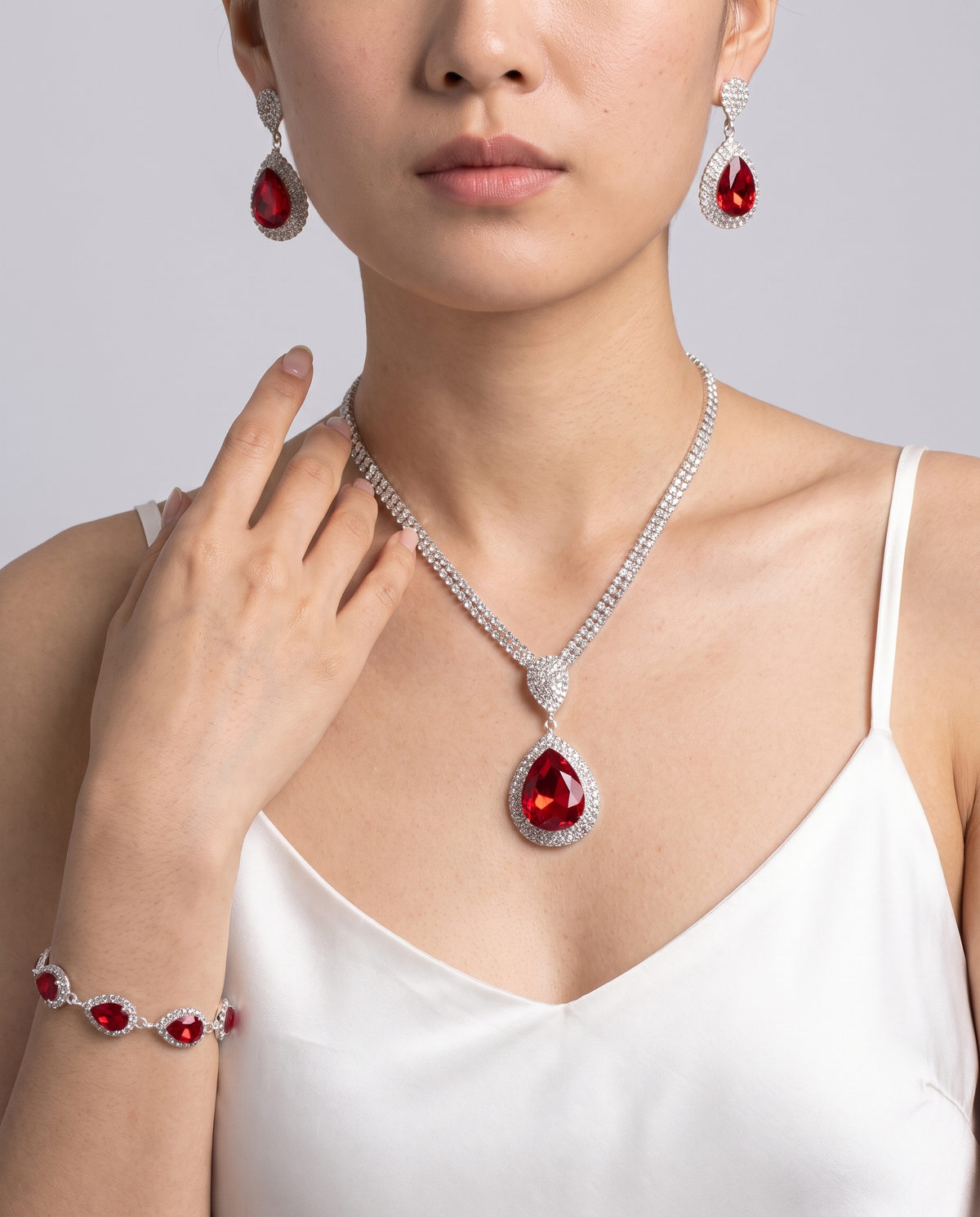 Thalira Bloodwynne Jewelry Set