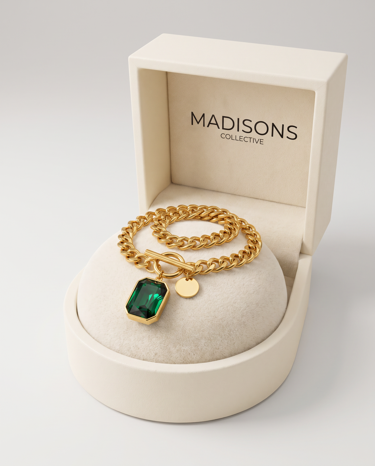 Elegant Emerald Chain Necklace