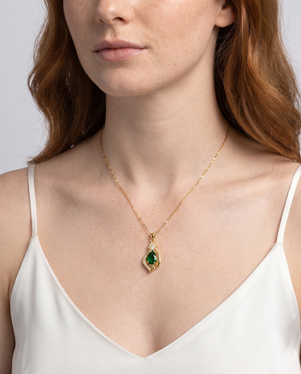Elegant Emerald Teardrop Necklace