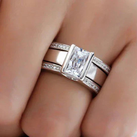 Antique Glass Inlay Ring – White Gold
