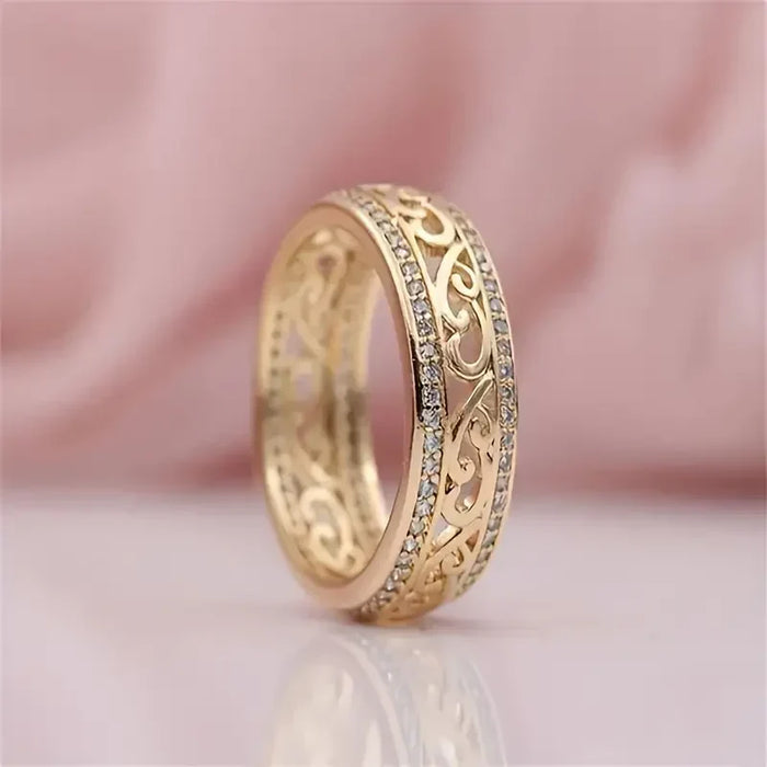 Brilliant Cutout Gold Ring – Gold