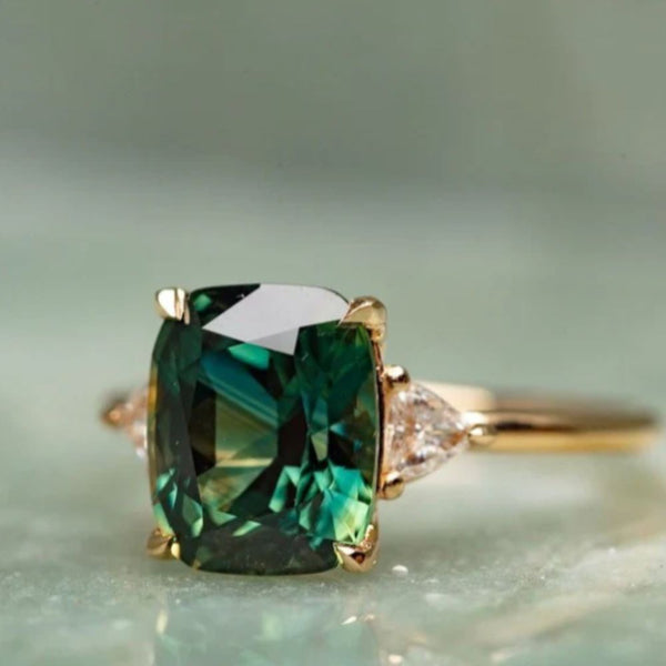 Vintage-Inspired Green Gemstone Gold Ring